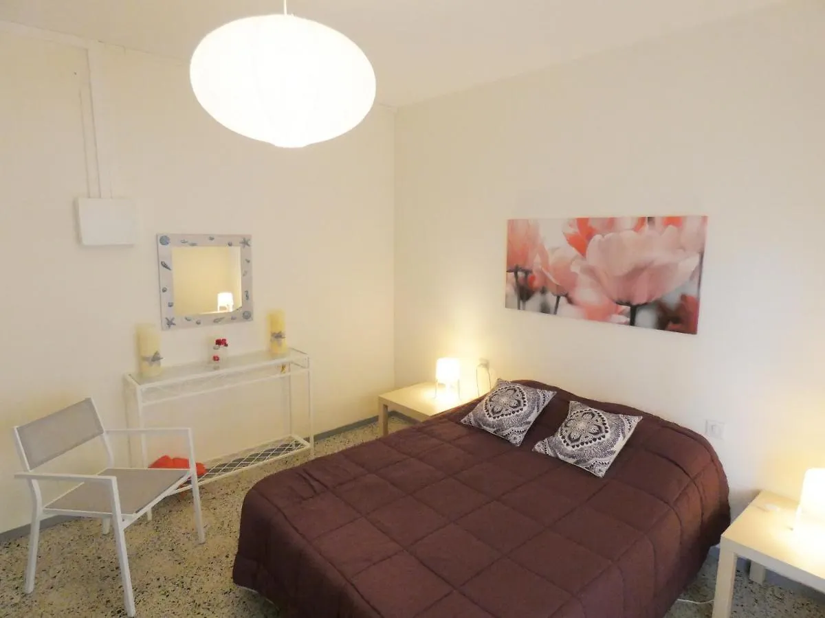 Panoramic 4 Apartment Roses 0*,